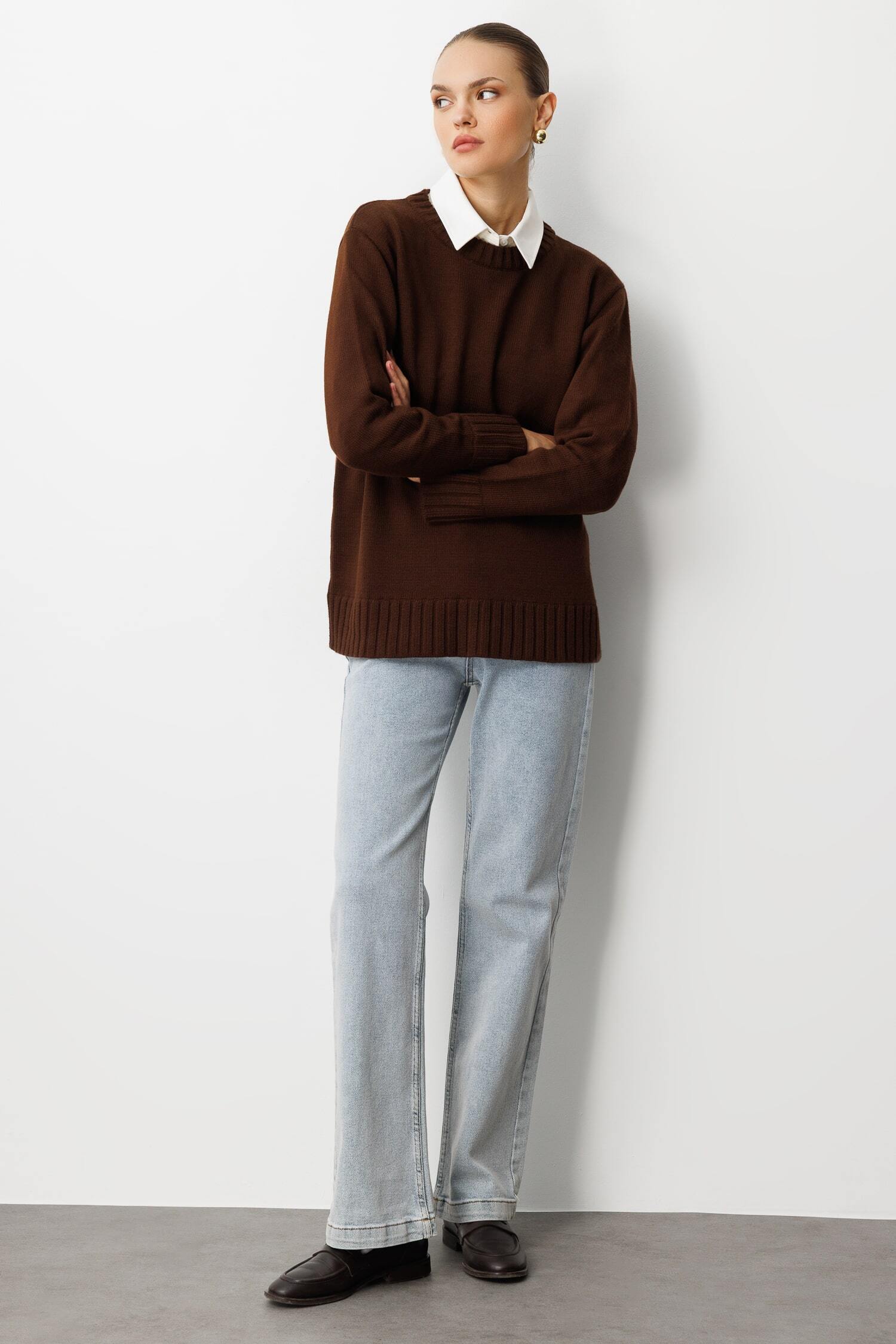 Mizalle Yuvarlak Yaka Oversize Kahverengi Triko Kazak - 4