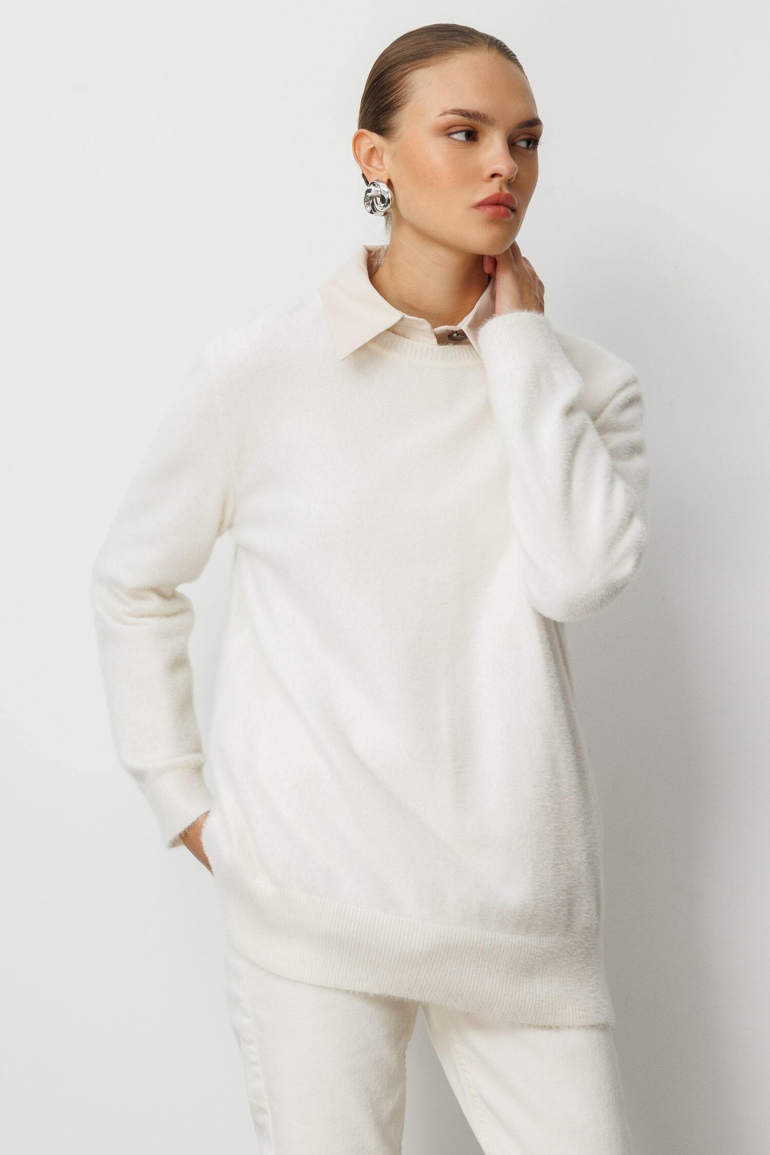 Mizalle Yuvarlak Yaka Oversize Yumuşak Dokulu Ekru Triko Kazak - Mizalle