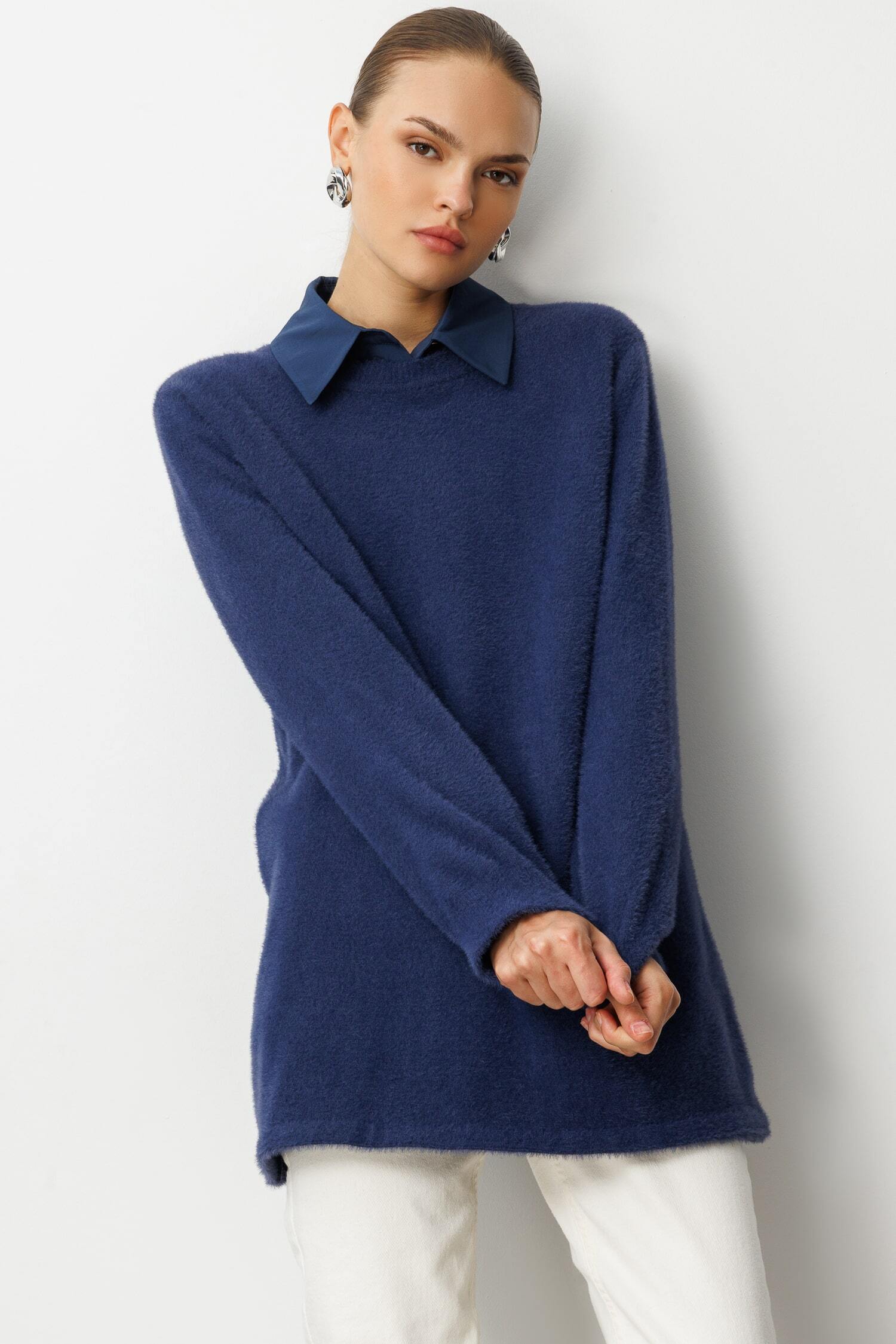 Mizalle Yuvarlak Yaka Oversize Yumuşak Dokulu Lacivert Triko Kazak - 1