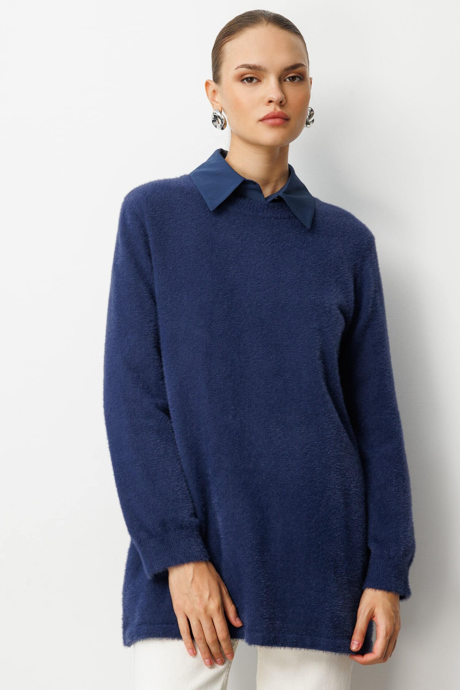 Mizalle Yuvarlak Yaka Oversize Yumuşak Dokulu Lacivert Triko Kazak - Mizalle