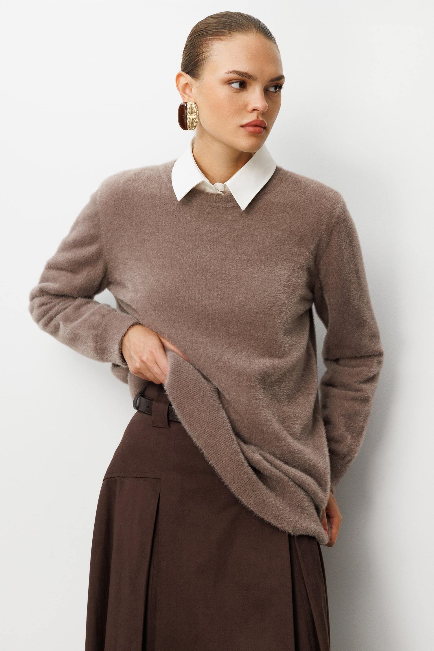 Mizalle Yuvarlak Yaka Oversize Yumuşak Dokulu Vizon Rengi Triko Kazak - Mizalle