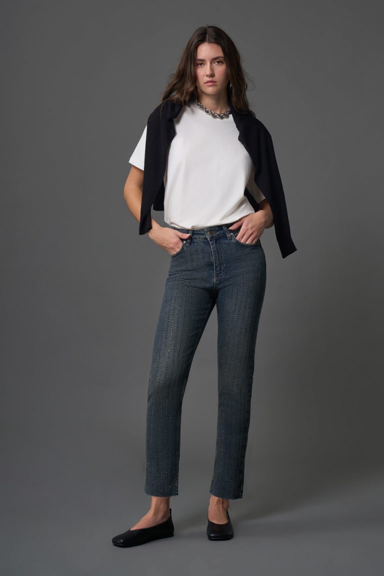 Mizalle Dar Kesim Taş İşli Lacivert Straight Fit Denim Pantolon - Mizalle