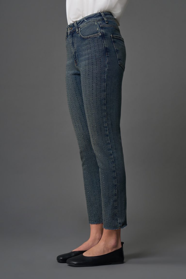 Mizalle Dar Kesim Taş İşli Lacivert Straight Fit Denim Pantolon - Mizalle