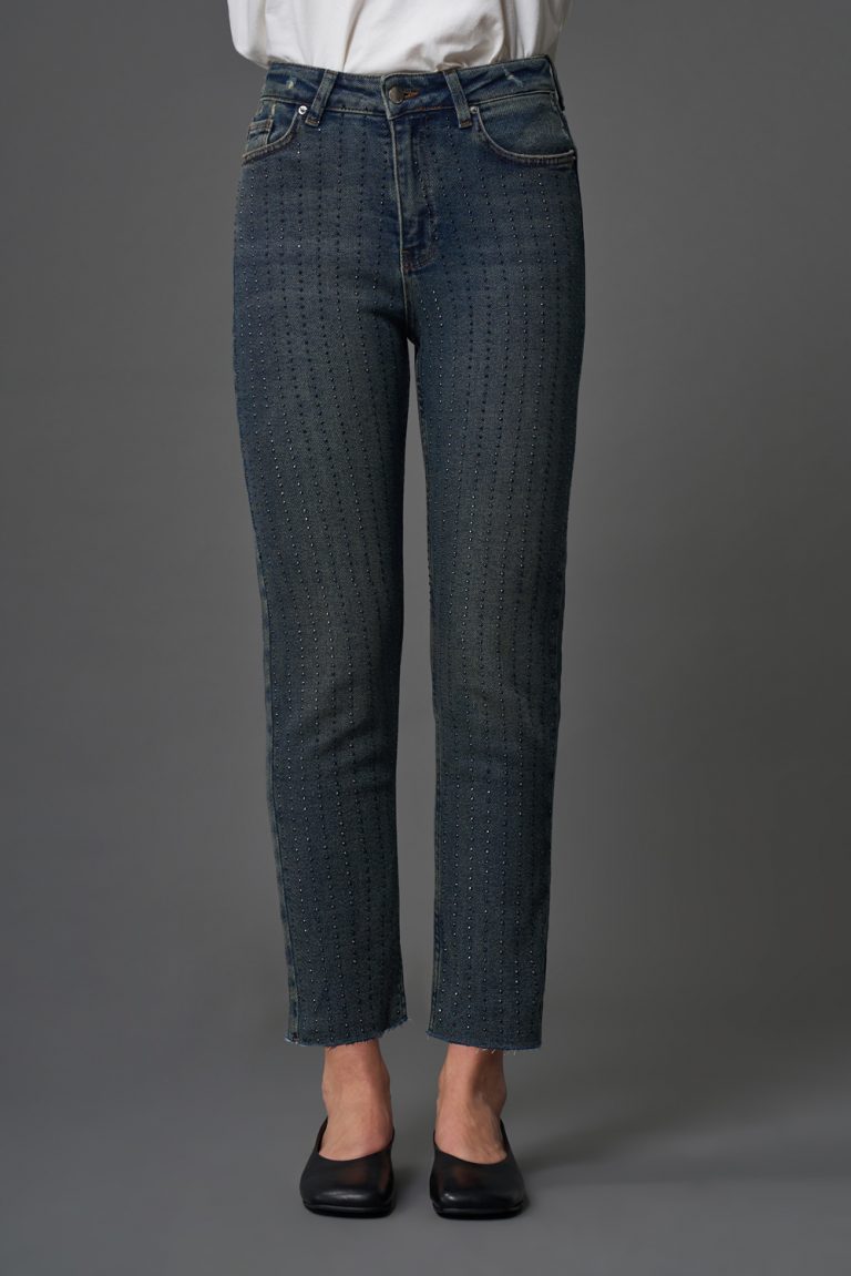 Mizalle Dar Kesim Taş İşli Lacivert Straight Fit Denim Pantolon - Mizalle