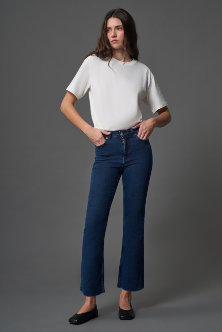 Mizalle - Mizalle Dar Kesim Straight Fit İndigo Mavi Denim Pantolon