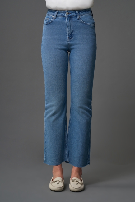 Mizalle - Mom Fit Rahat Bebe Mavi Denim Pantolon