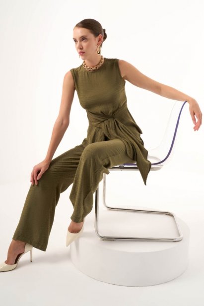 MZL Bağlama Detaylı Haki Kolsuz Asimetrik Bluz - MZL