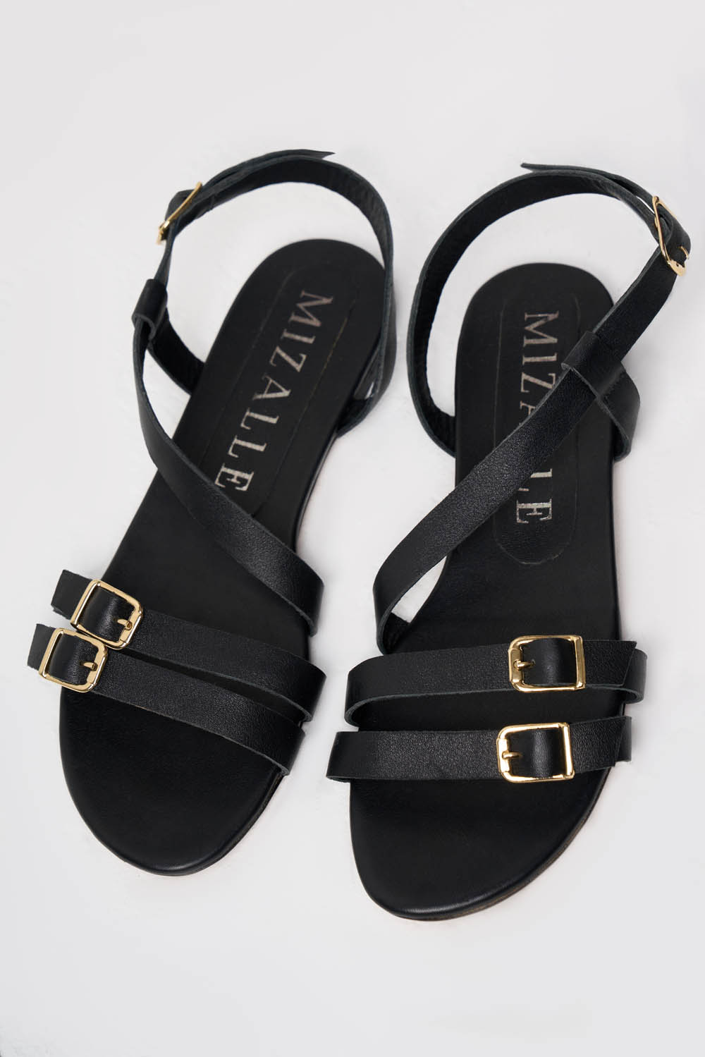 Mizalle Tokalı Siyah Deri Sandalet - Mizalle