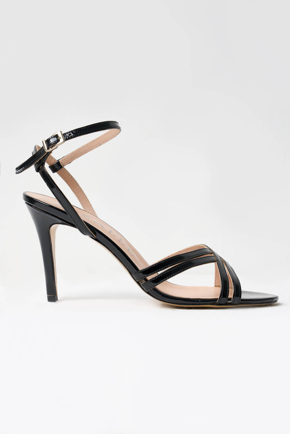 Mizalle Rugan Siyah Bantlı Topuklu Deri Abiye Ayakkabı - Mizalle