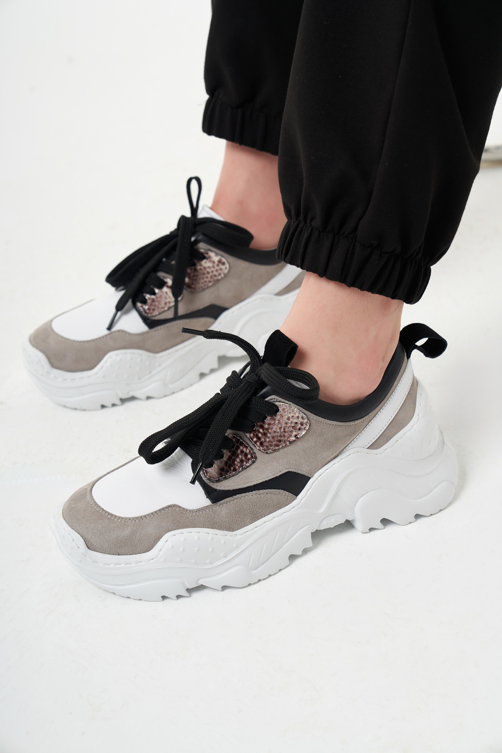 Mizalle - Mizalle Hakiki Deri Gri-Siyah Spor Ayakkabı