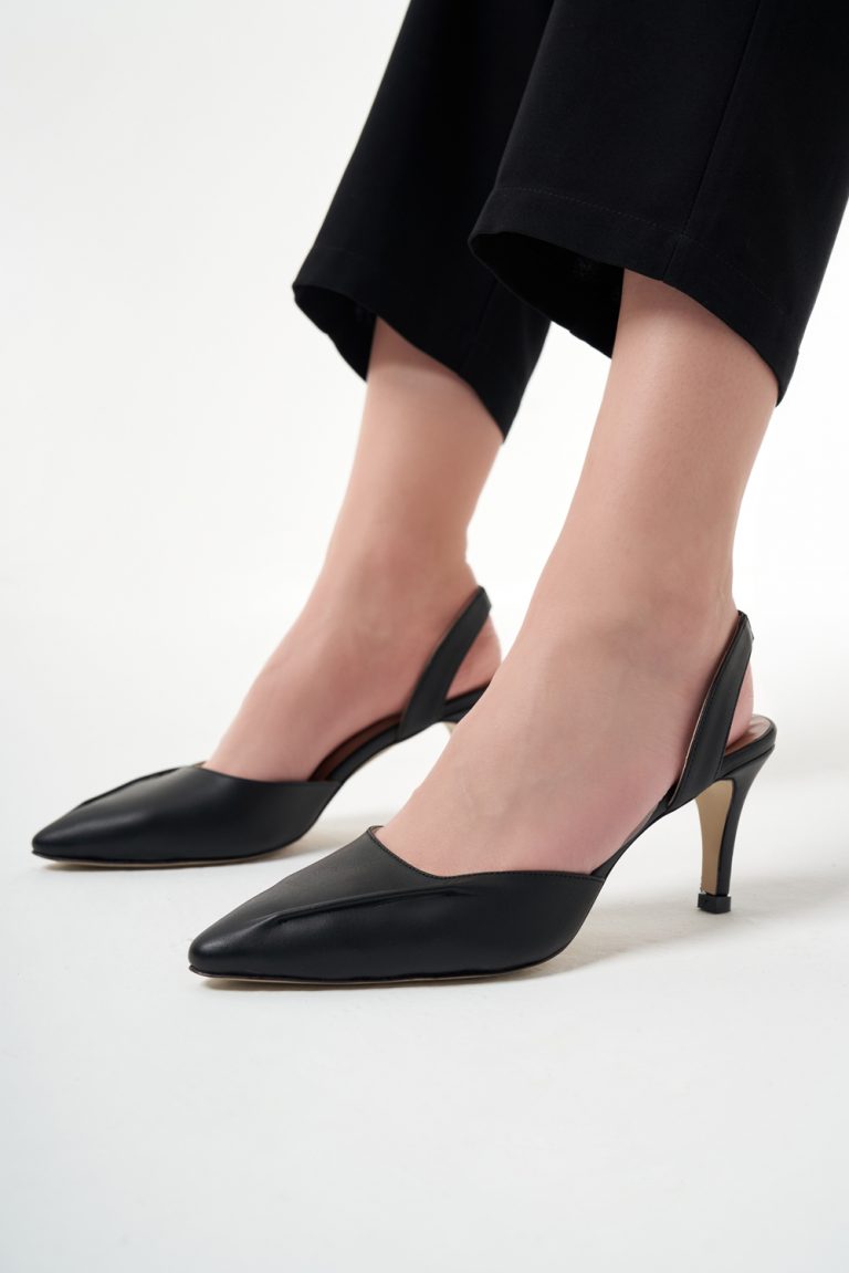 Mizalle Hakiki Deri Tasarım Topuklu Siyah Ayakkabı