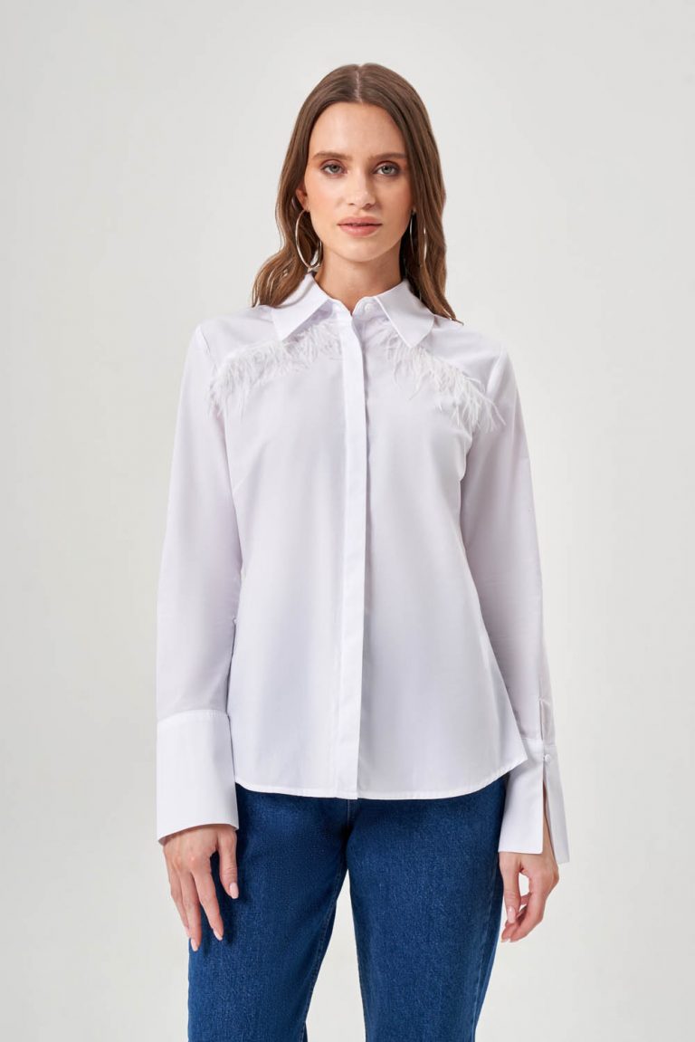 Mizalle Yaka Tüyü Detaylı Beyaz Gömlek - Mizalle