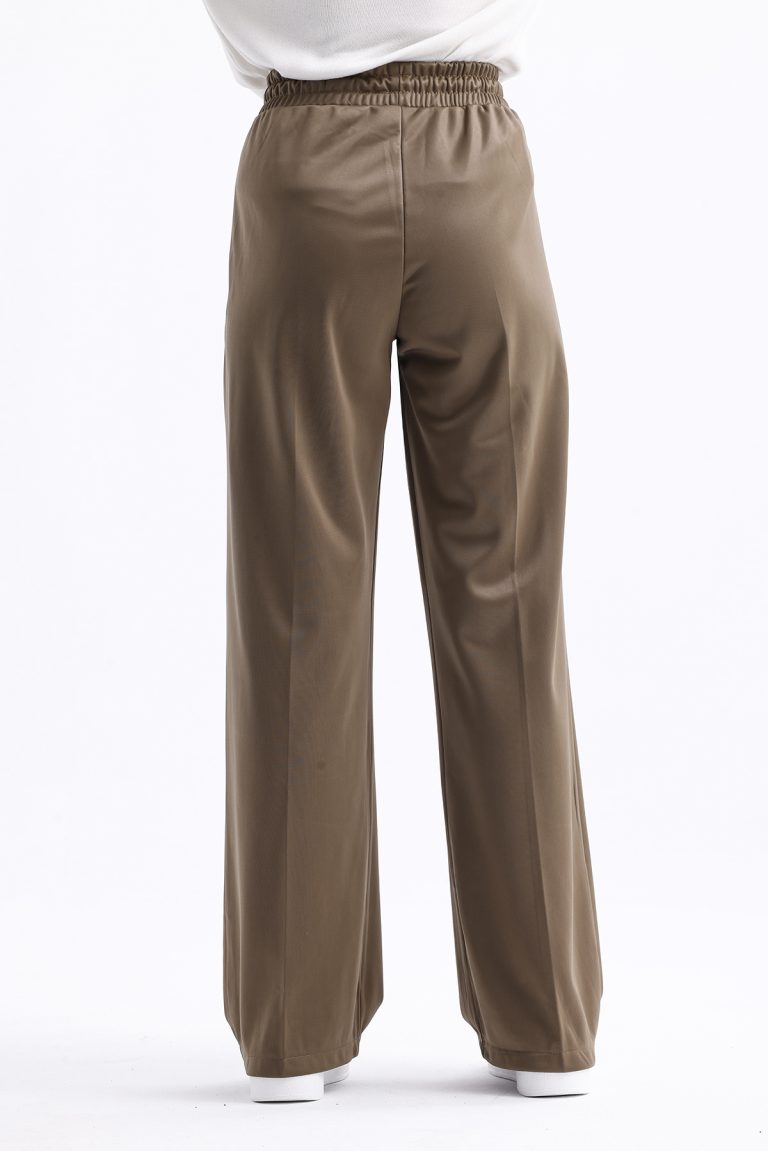 Mizalle Deri Görünümlü Haki Örme Jogger Pantolon - Mizalle