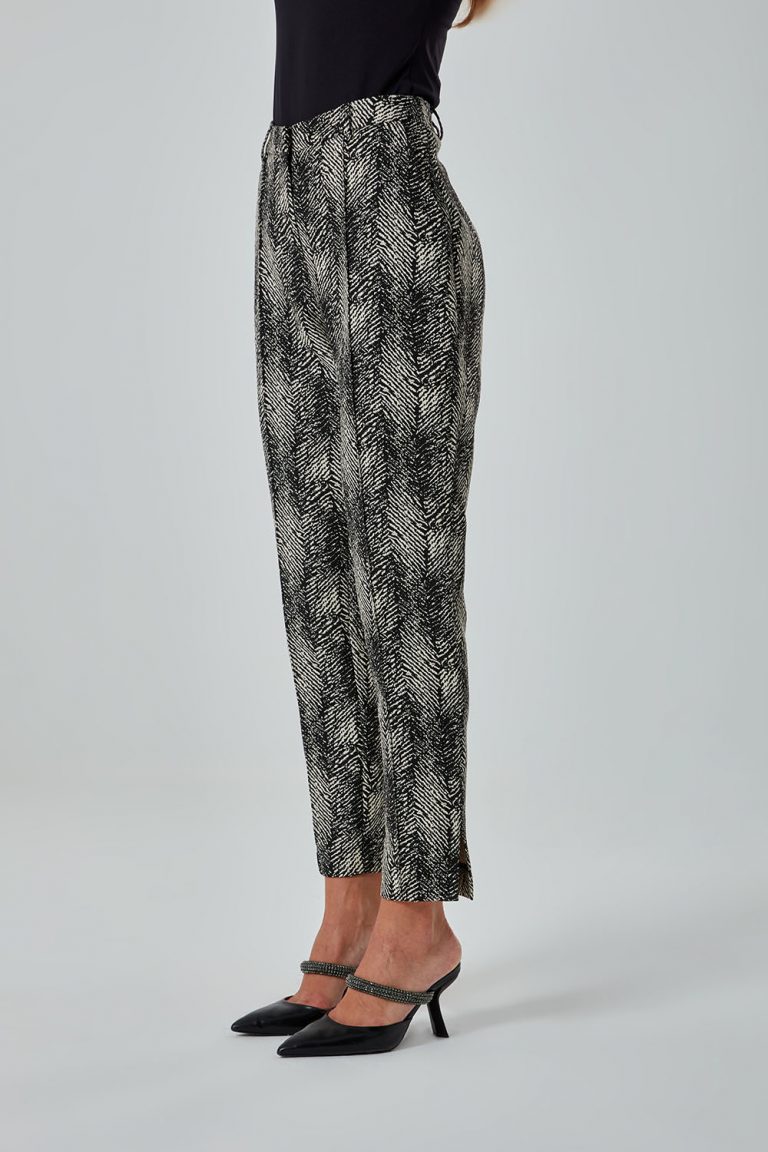 Mizalle Siyah Beyaz Desenli Şık Siyah Pantolon - Mizalle