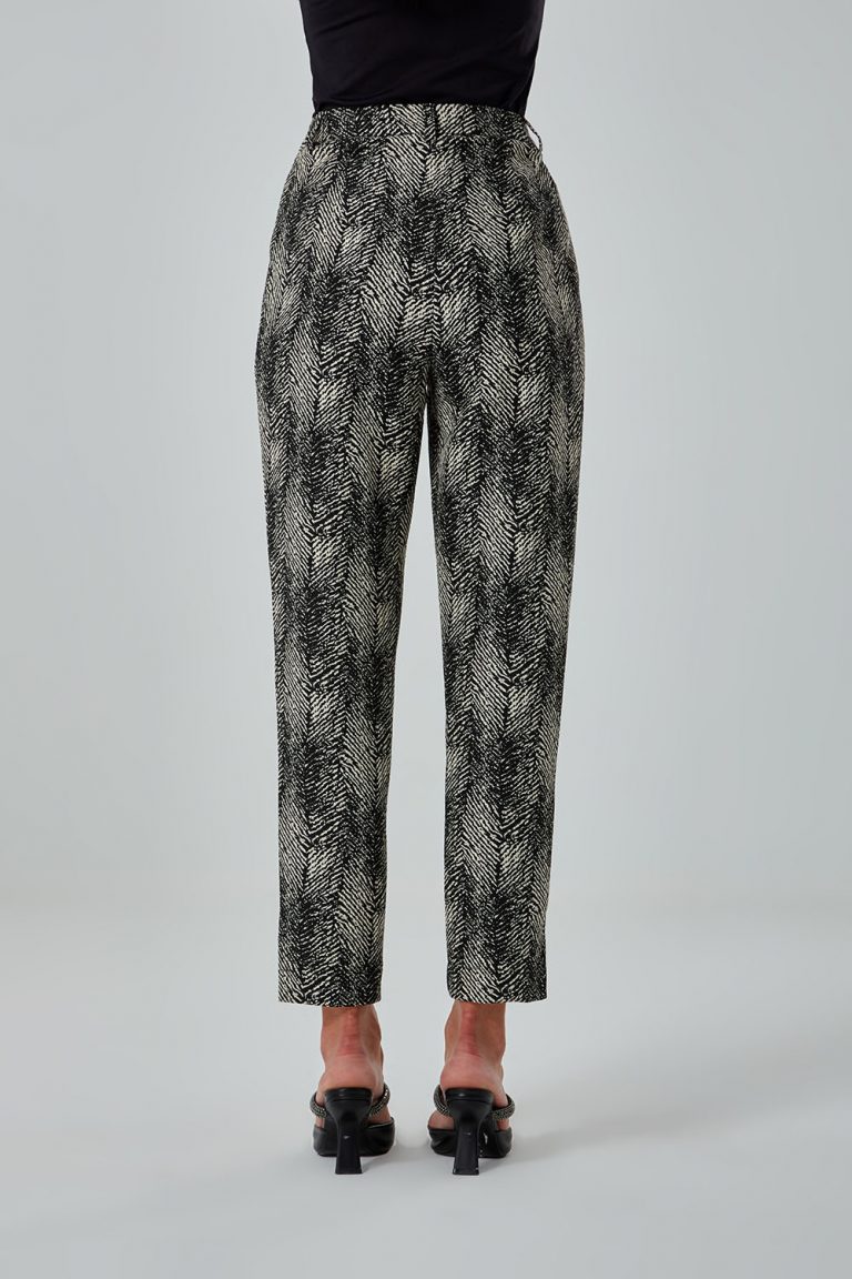Mizalle Siyah Beyaz Desenli Şık Siyah Pantolon - Mizalle