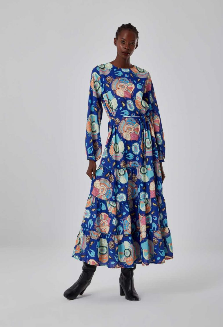 Mizalle Mavi Desenli Kat Volanlı Etek Detaylı Uzun Elbise - Mizalle