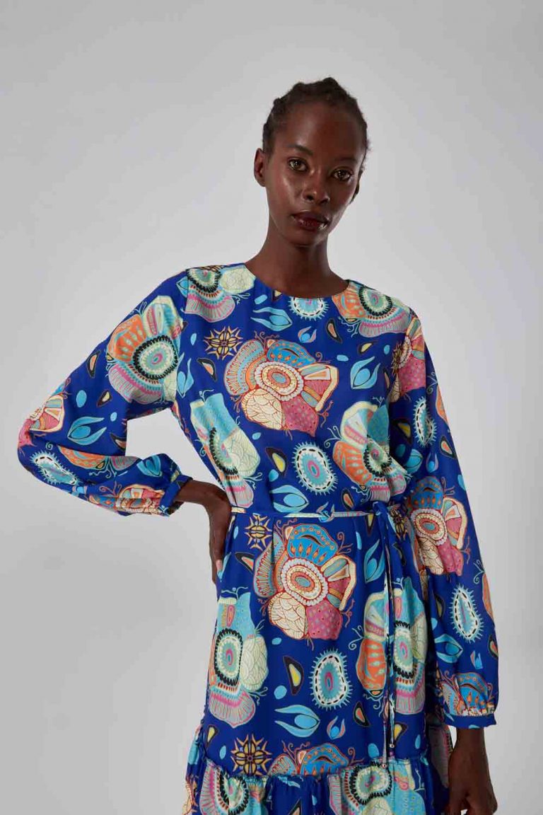 Mizalle Mavi Desenli Kat Volanlı Etek Detaylı Uzun Elbise - Mizalle