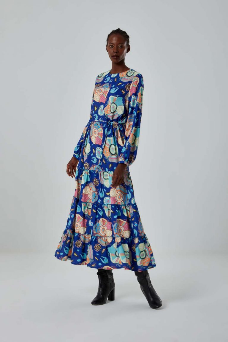 Mizalle Mavi Desenli Kat Volanlı Etek Detaylı Uzun Elbise - Mizalle