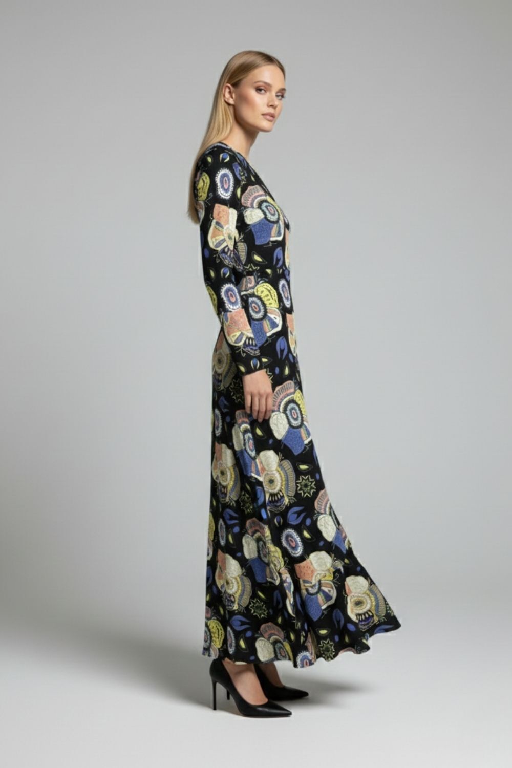 Mizalle Mavi Desenli Kat Volanlı Etek Detaylı Uzun Elbise - 2