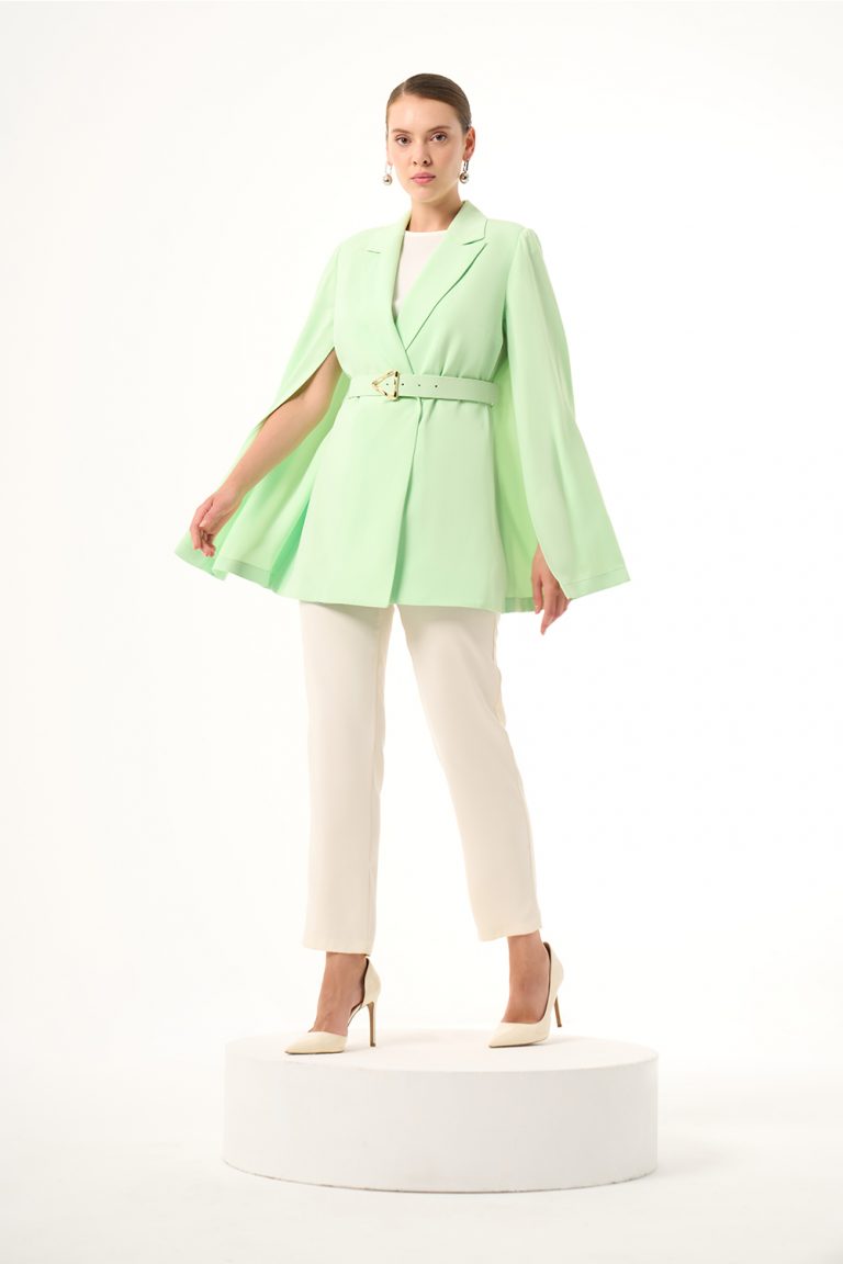Mizalle Kemer Detaylı İnce Krep Açık Yeşil Pelerin Ceket - Mizalle