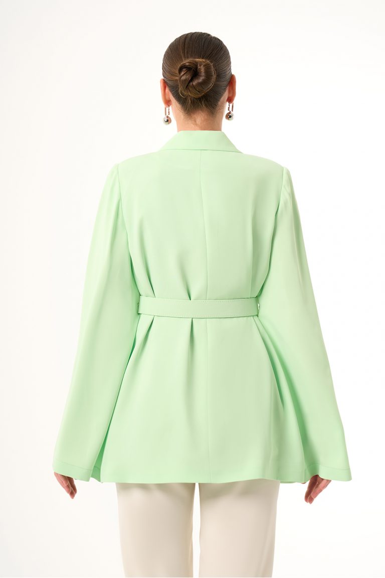 Mizalle Kemer Detaylı İnce Krep Açık Yeşil Pelerin Ceket - Mizalle