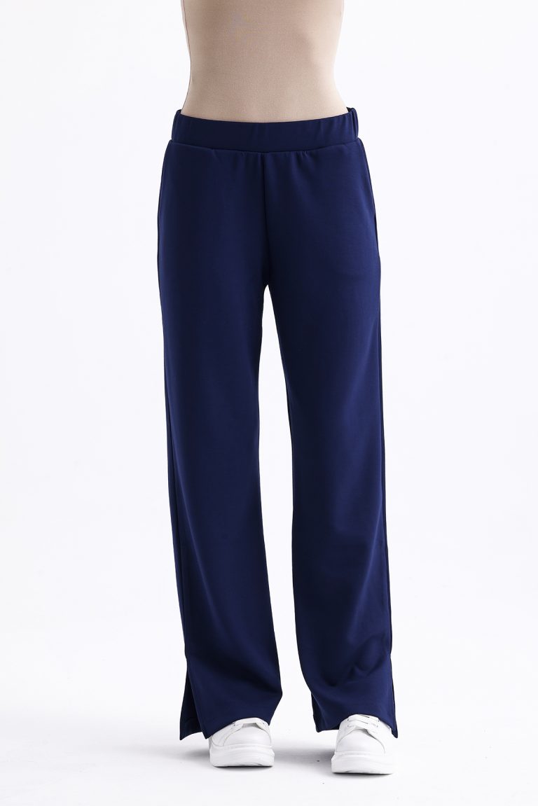 Mizalle Paçası Yırtmaçlı Pamuklu Lacivert Jogger Pantolon - Mizalle