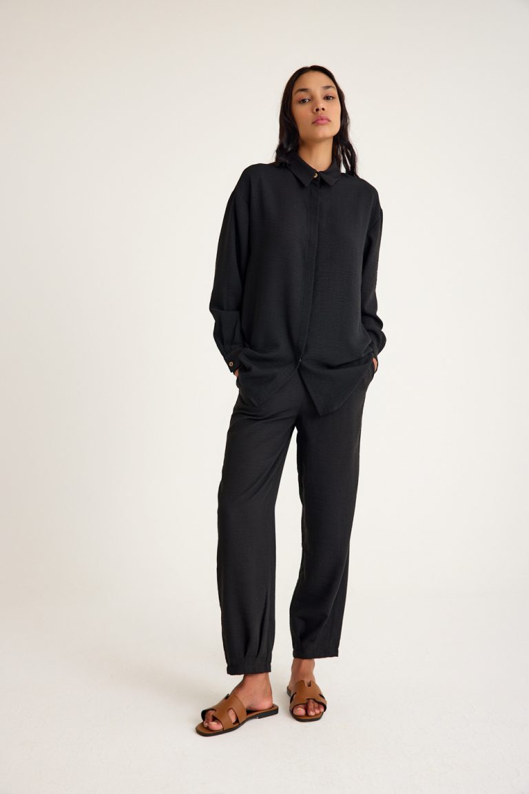 Mizalle Keten Görünümlü Rahat Kesim Siyah Jogger Pantolon - Mizalle