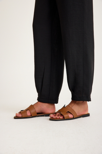Mizalle - Mizalle Keten Görünümlü Rahat Kesim Siyah Jogger Pantolon Mizalle - Mizalle Keten Görünümlü Rahat Kesim Siyah Jogger Pantolon