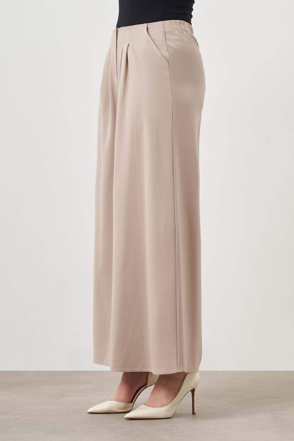 Mizalle Çift Pileli Geniş Paça Bej Rengi Pantolon - 2