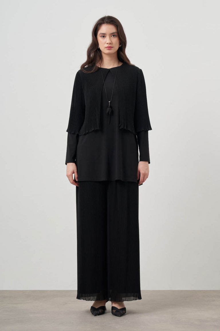 Mizalle Kat Pliseli Siyah Şifon Tunik - Mizalle