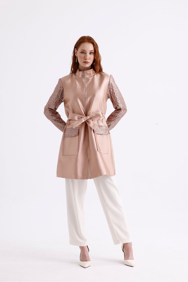Mizalle Payet Detaylı Pudra Pembe Kuşaklı Şık Saten Ceket - Mizalle