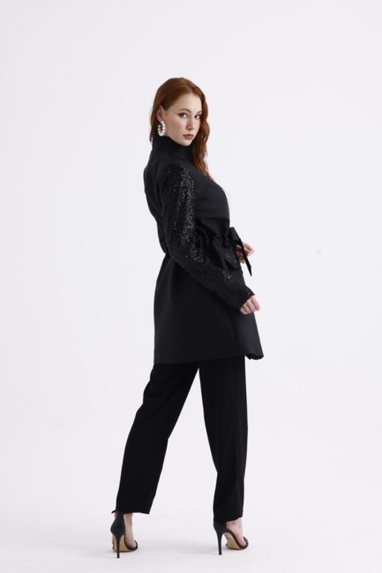 Mizalle Payet Detaylı Siyah Kuşaklı Şık Saten Ceket - Mizalle