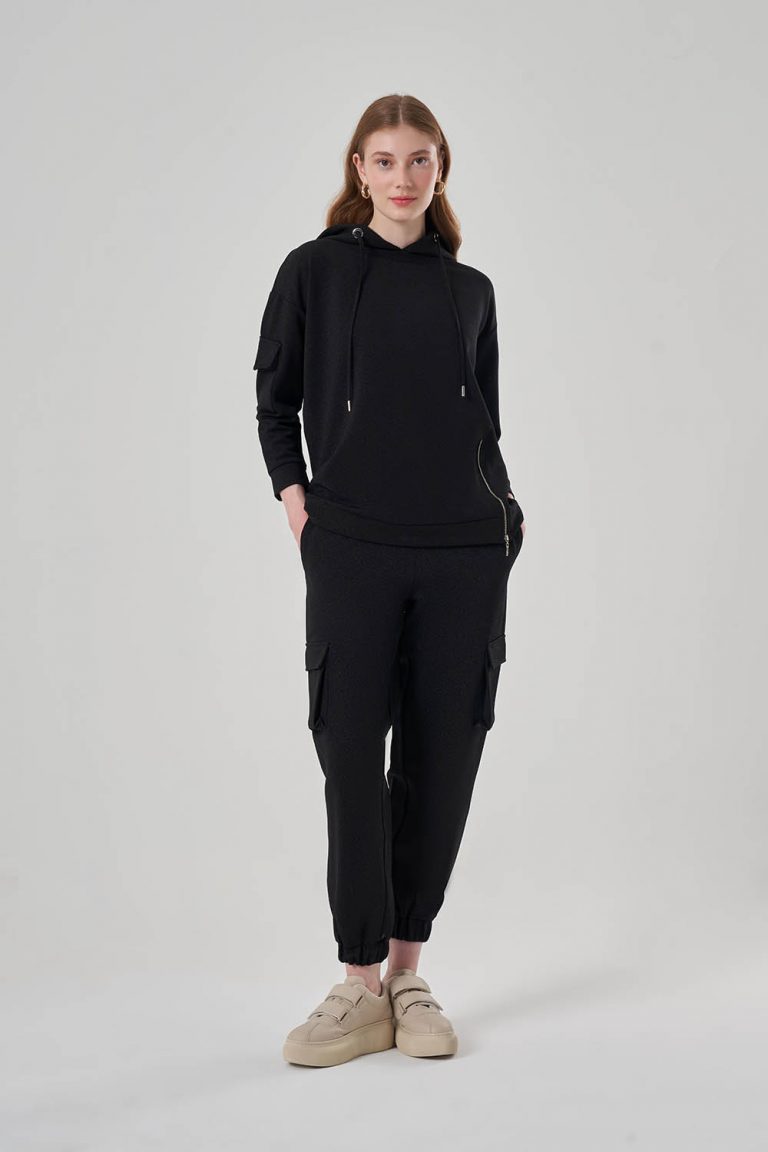 Mizalle Simli Siyah Fermuar Detaylı Kapüşonlu Sweatshirt - Mizalle