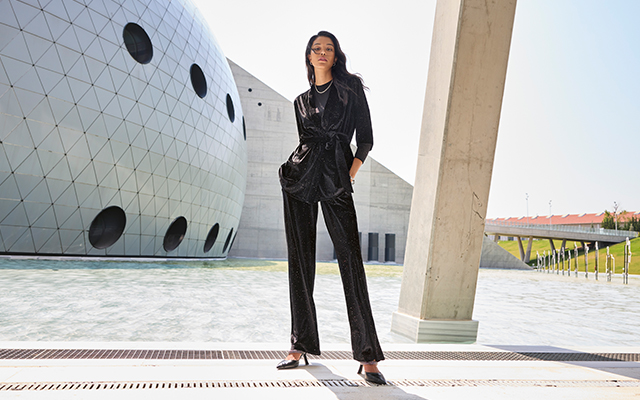 Siyah Pantolon Kombinleri