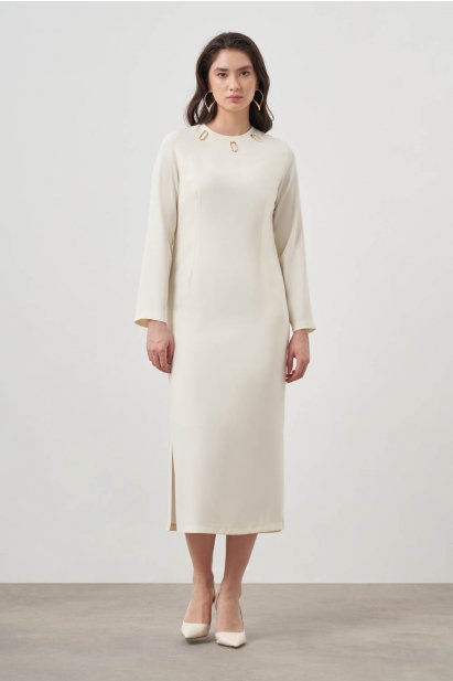Mizalle Yaka Detaylı Krep Maksi Ekru Elbise - Mizalle