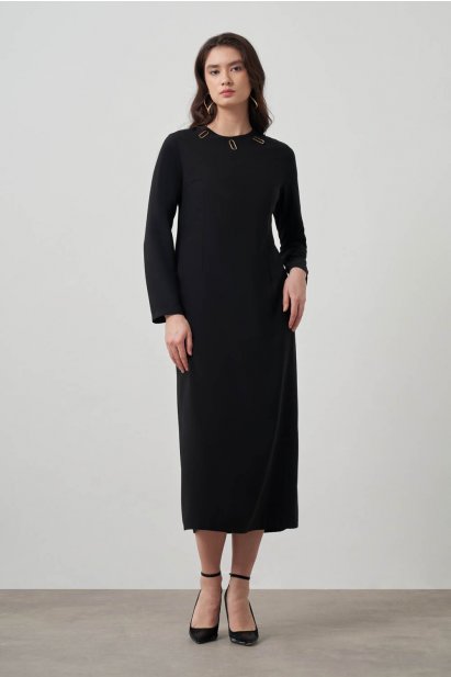 Mizalle Yaka Detaylı Krep Maksi Siyah Elbise - Mizalle