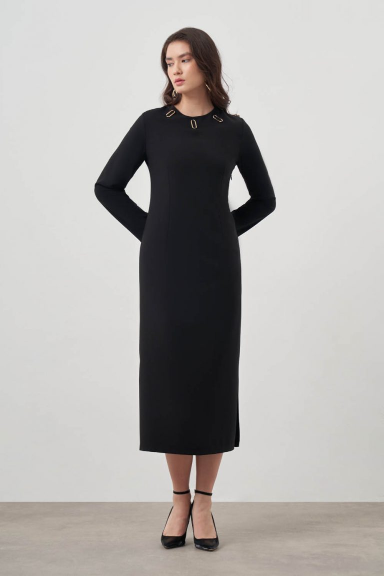 Mizalle Yaka Detaylı Krep Maksi Siyah Elbise - Mizalle