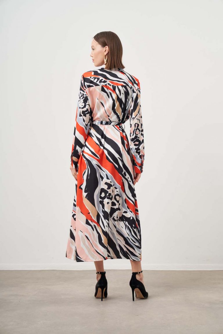 Mizalle Siyah Kırmızı Desenli Uzun Gömlek Elbise - Mizalle