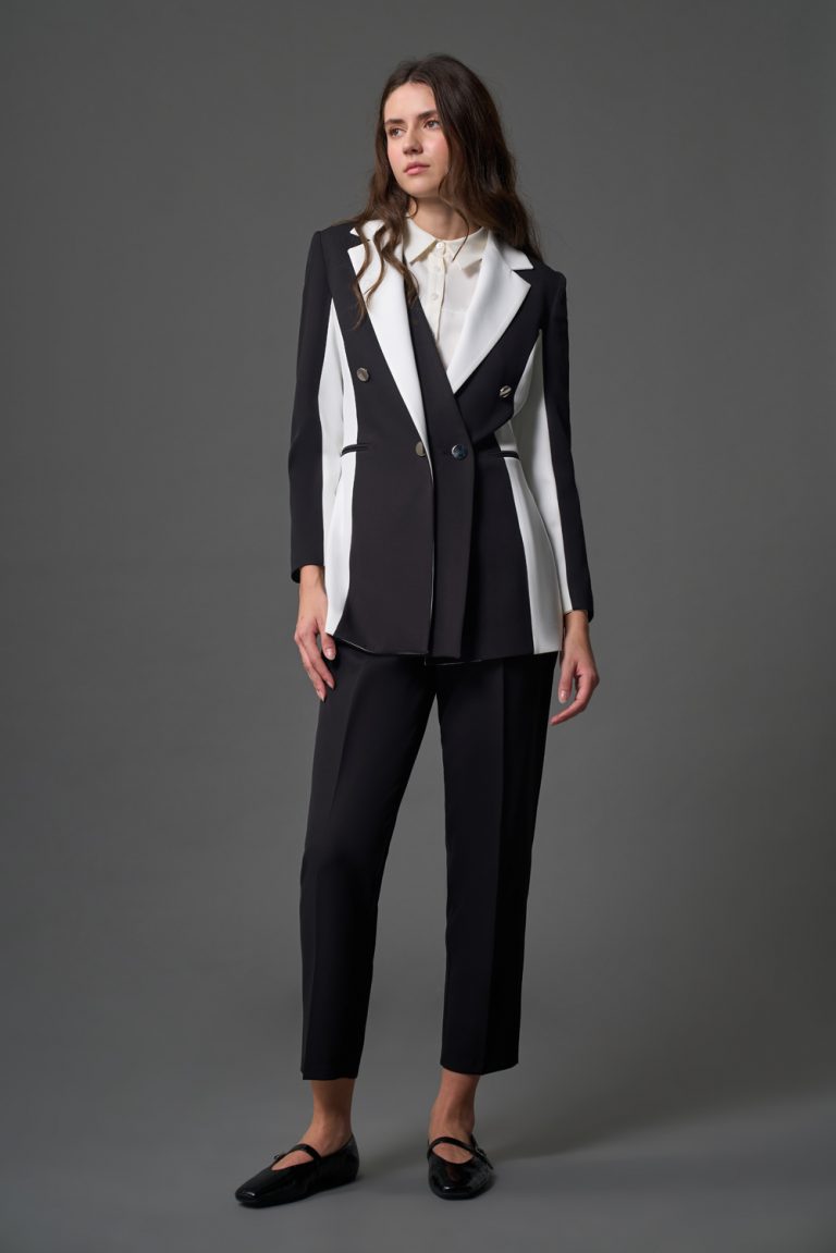 Mizalle Renk Bloklu Özel Tasarım Siyah&Beyaz Kruvaze Ceket - Mizalle