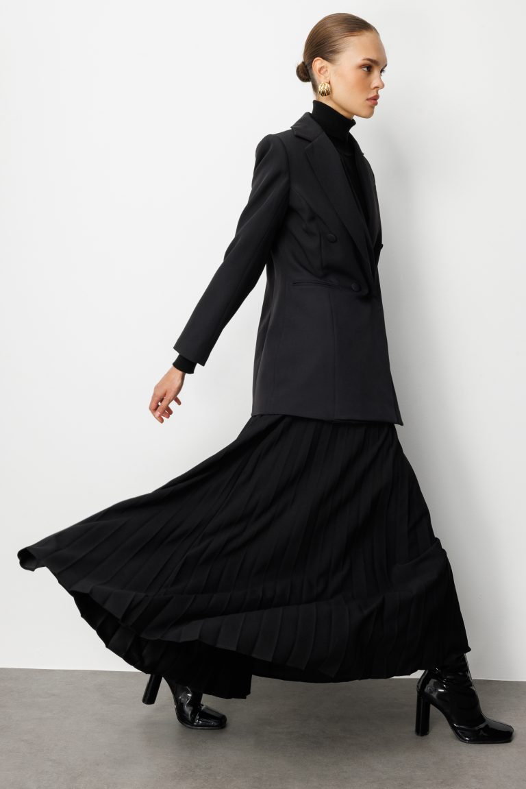 Mizalle Renk Bloklu Özel Tasarım Siyah Kruvaze Ceket - Mizalle