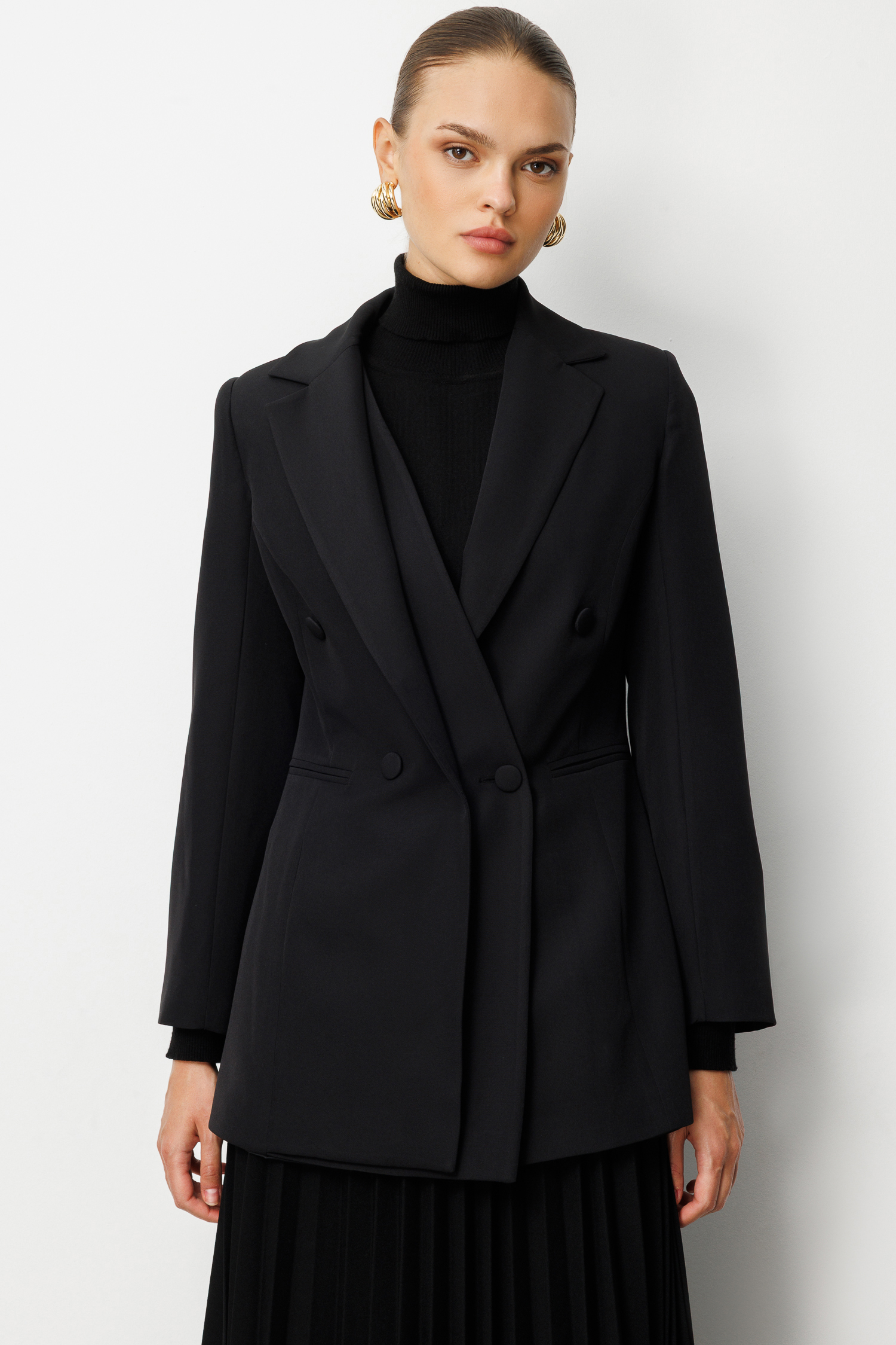 Mizalle Renk Bloklu Özel Tasarım Siyah Kruvaze Ceket