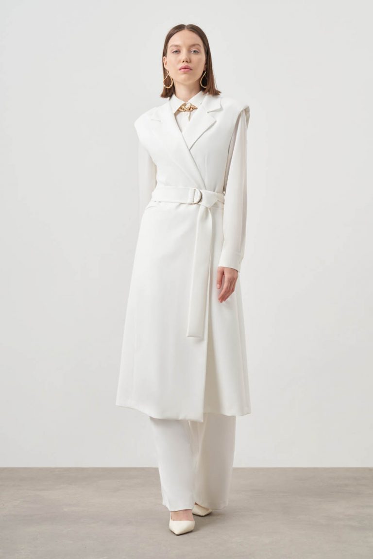 Mizalle Kemerli Uzun Ekru Anvelop Yelek - Mizalle