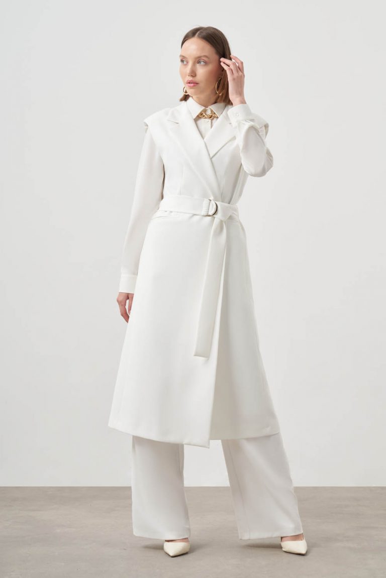 Mizalle Kemerli Uzun Ekru Anvelop Yelek - Mizalle