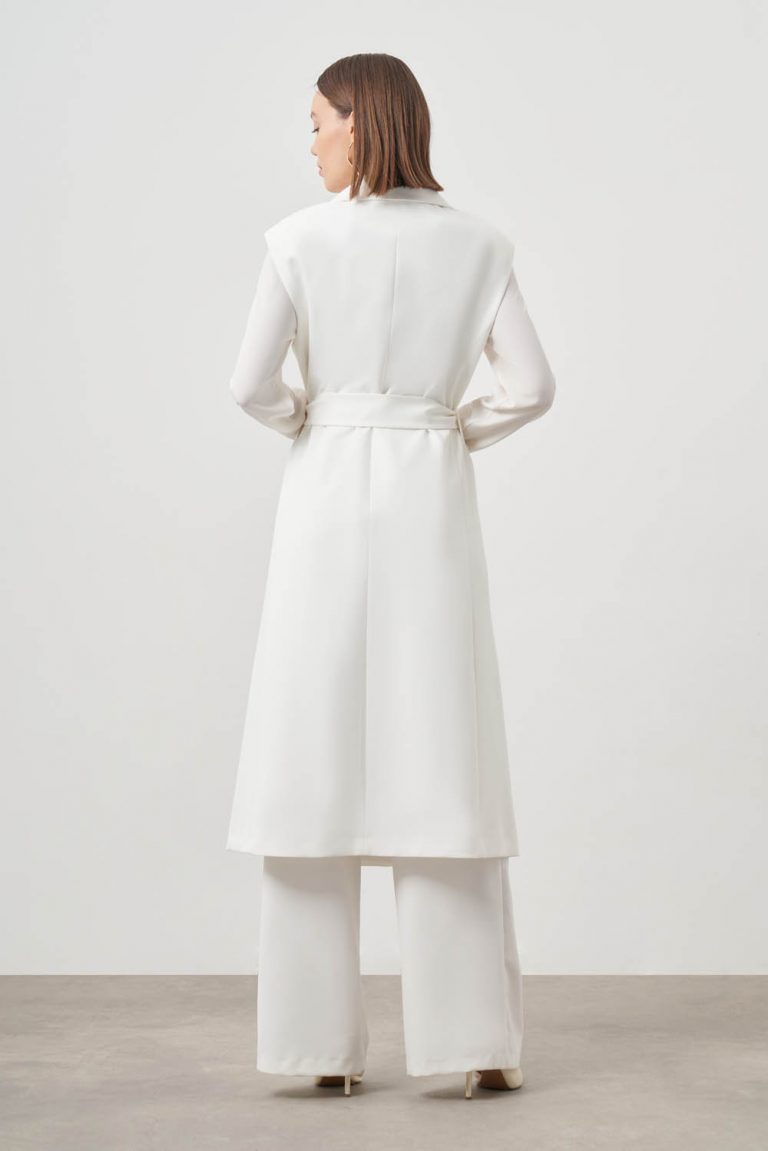 Mizalle Kemerli Uzun Ekru Anvelop Yelek - Mizalle