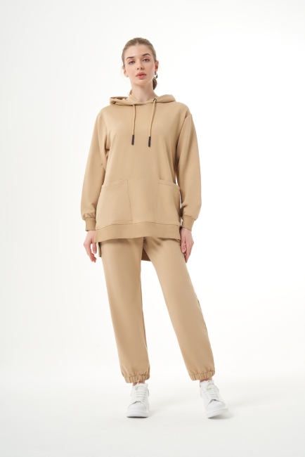 Mizalle - Mizalle Kapüşonlu Torba Cepli Bej Rengi Sweatshirt Mizalle - Mizalle Kapüşonlu Torba Cepli Bej Rengi Sweatshirt