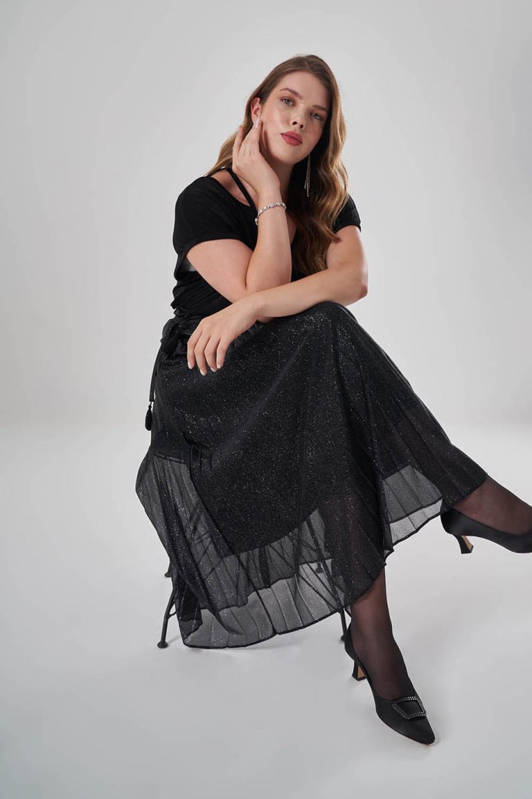 Mizalle Simli İnce Piliseli Büyük Beden Siyah Tül Etek - Mizalle