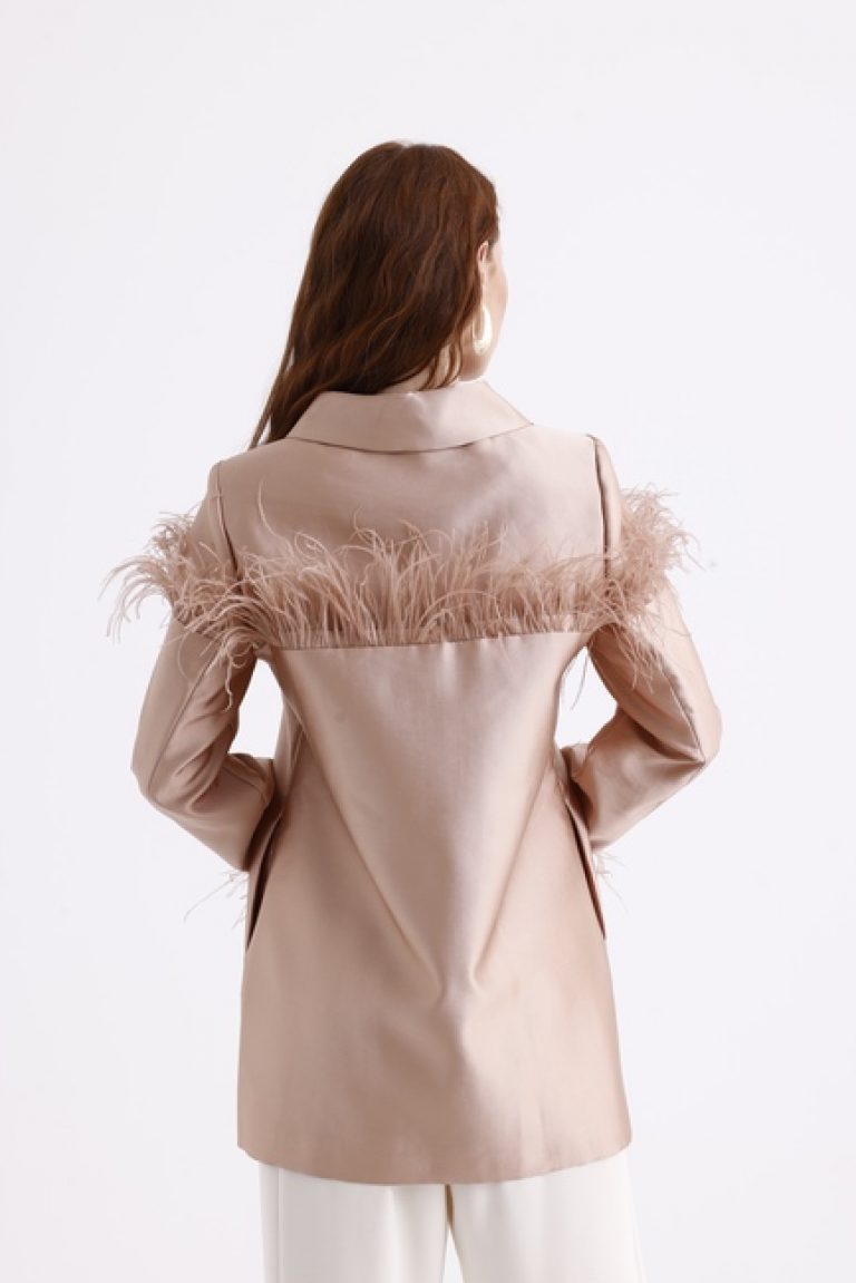 Mizalle Pudra Pembe Tüy Detaylı Saten Şık Ceket - Mizalle