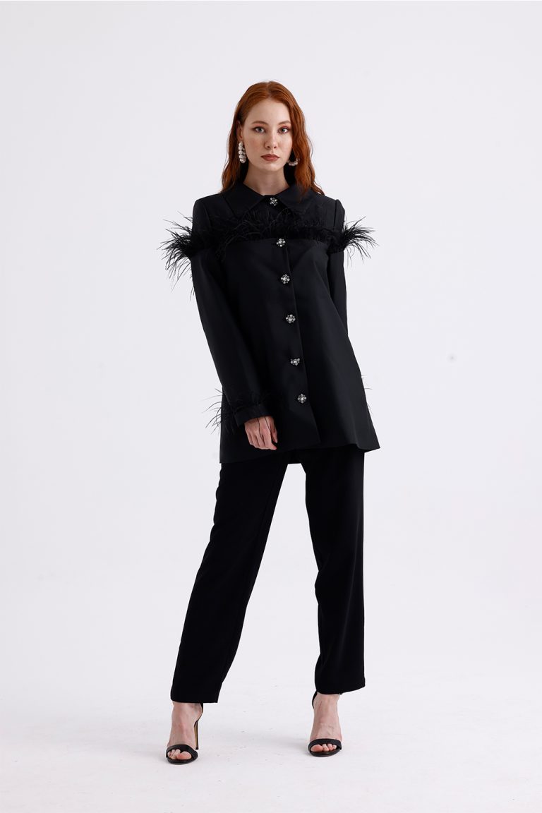 Mizalle Siyah Tüy Detaylı Saten Şık Ceket - Mizalle