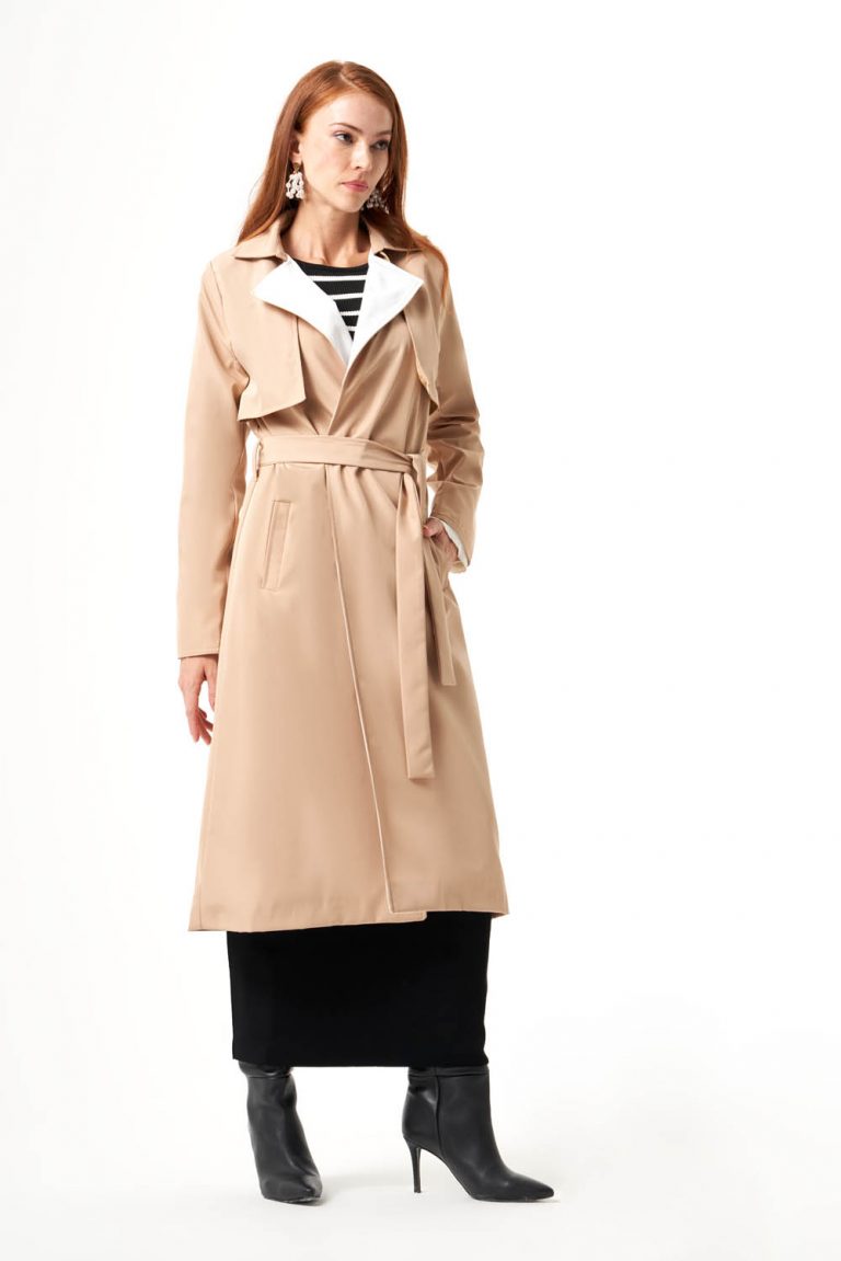 Mizalle Beyaz Yaka Klapalı Bej Rengi Uzun Klasik Trençkot - Mizalle