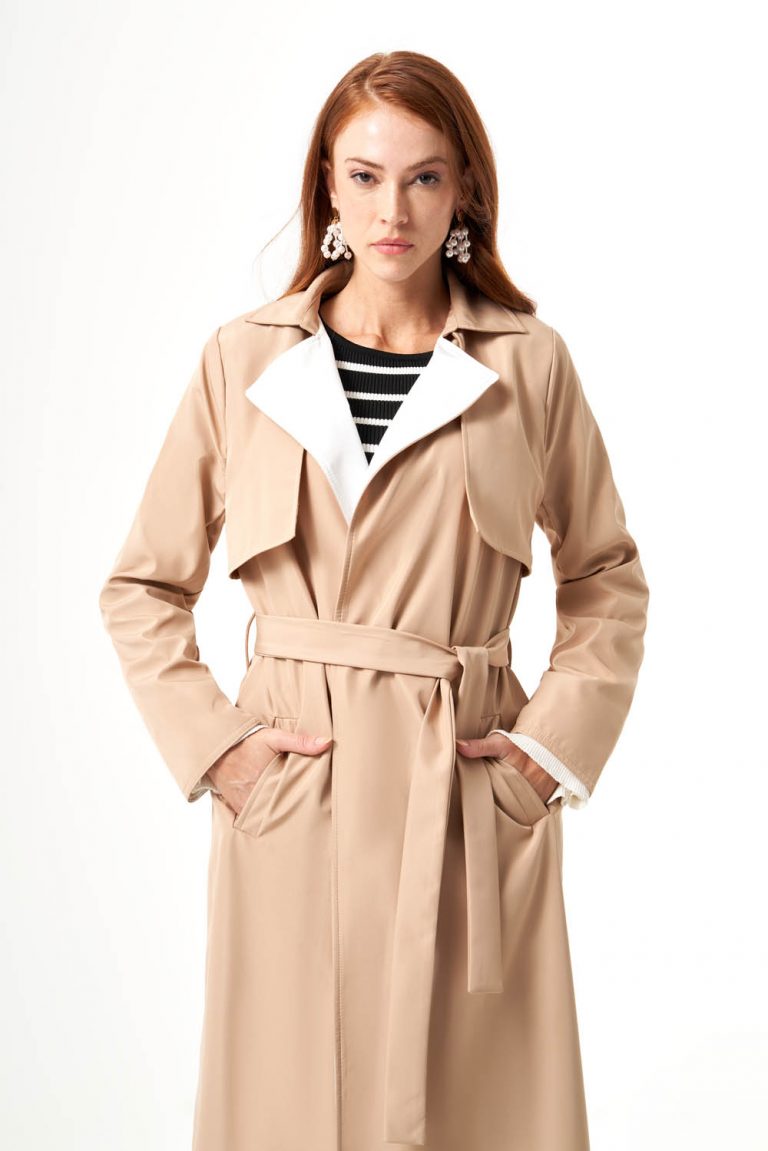 Mizalle Beyaz Yaka Klapalı Bej Rengi Uzun Klasik Trençkot - Mizalle